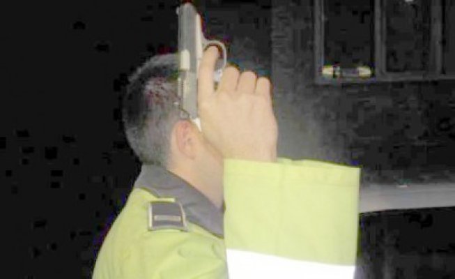 Focuri de armă la Kogălniceanu: a vrut să fure dintr-o unitate militară